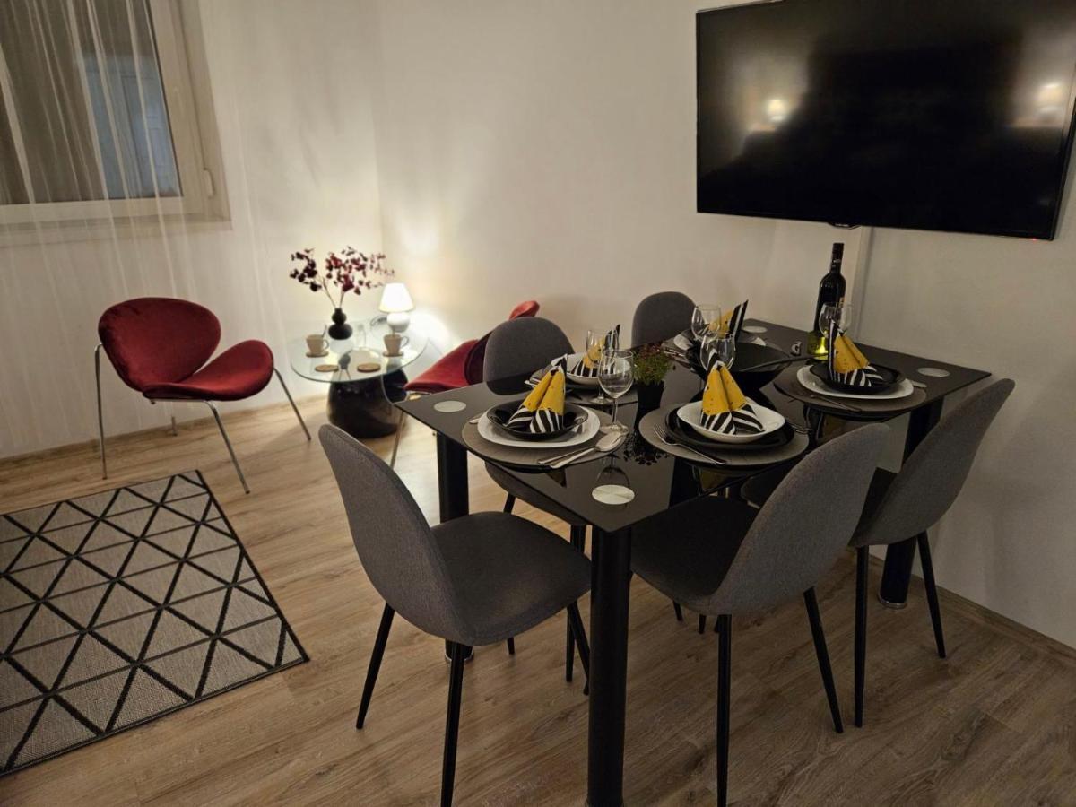 Holiness Apartmanok Σέγκεντ Εξωτερικό φωτογραφία