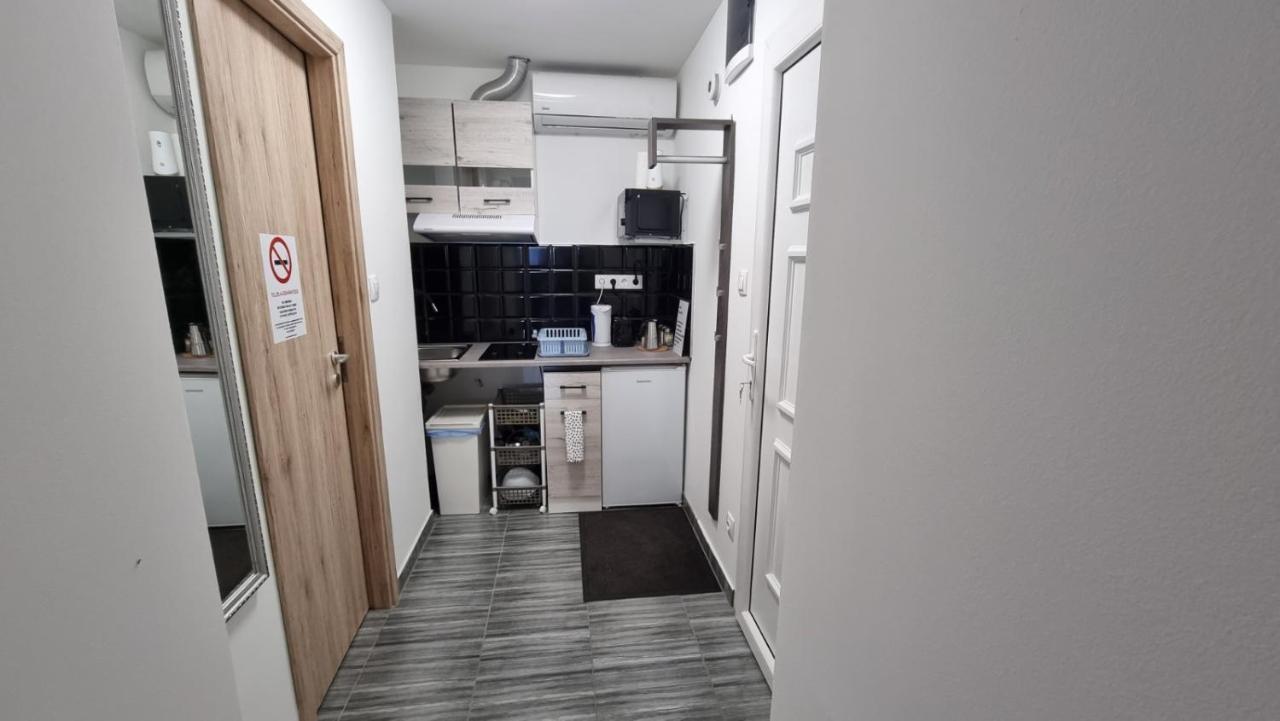 Holiness Apartmanok Σέγκεντ Εξωτερικό φωτογραφία
